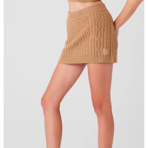 Alo cable knit skirt in white! - Picture 1 of 4